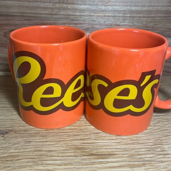 Reese's Peanut Butter Wrap Logo Halloween 2 Coffee Mugs Galerie Chocolate Candy - Picture 1 of 4